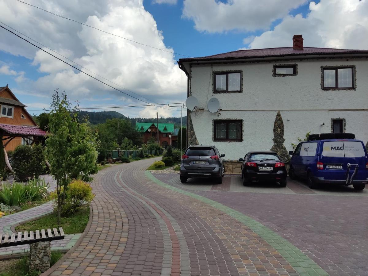 Апартаменти "У Кузьмича" 1 Mykulytschyn Exterior foto
