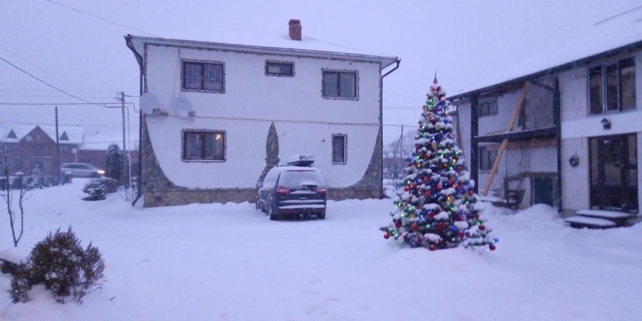 Апартаменти "У Кузьмича" 1 Mykulytschyn Exterior foto